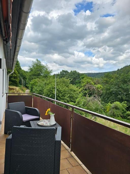 Grosse Ferienwohnung Am Waldrand เชอเนา ภายนอก รูปภาพ