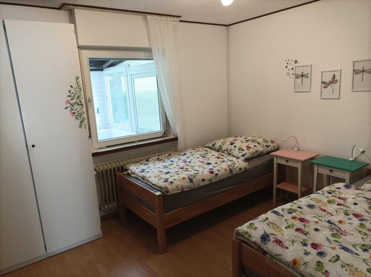 Grosse Ferienwohnung Am Waldrand เชอเนา ภายนอก รูปภาพ
